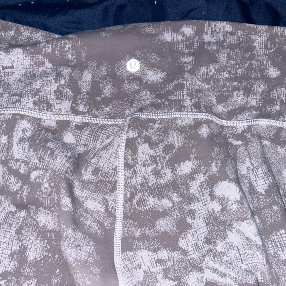 Like-new Lululemon Gray and White crops size 12